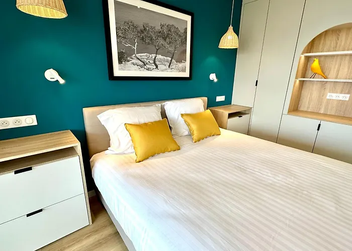 Matisse Face Parking *