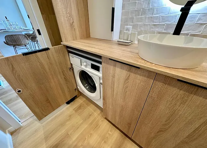 Matisse Face Parking