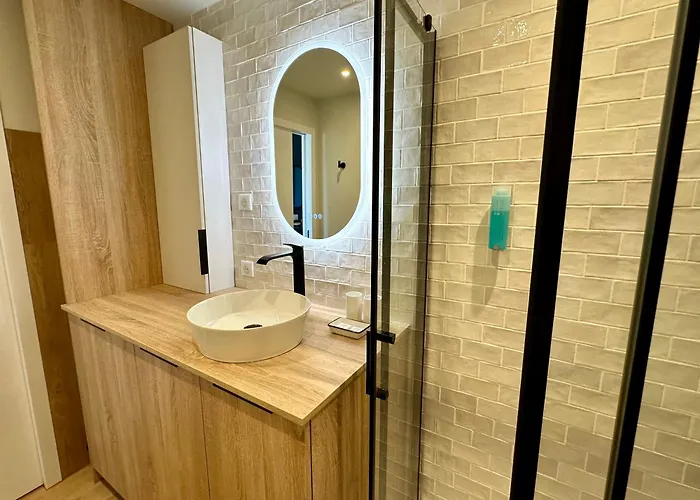 Matisse Face Parking سانت ماكسيم